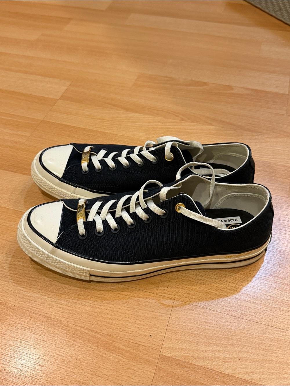 Converse limited edition 1962 Classic Low-Top Canvas Sneakers in Black and Cream